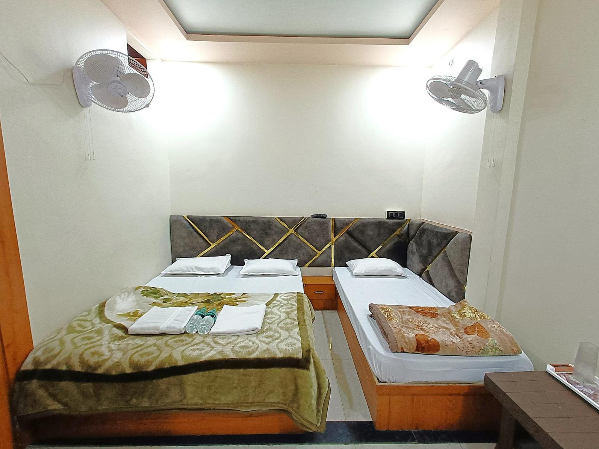Hotel Shreem Ujjain Eksteriør billede