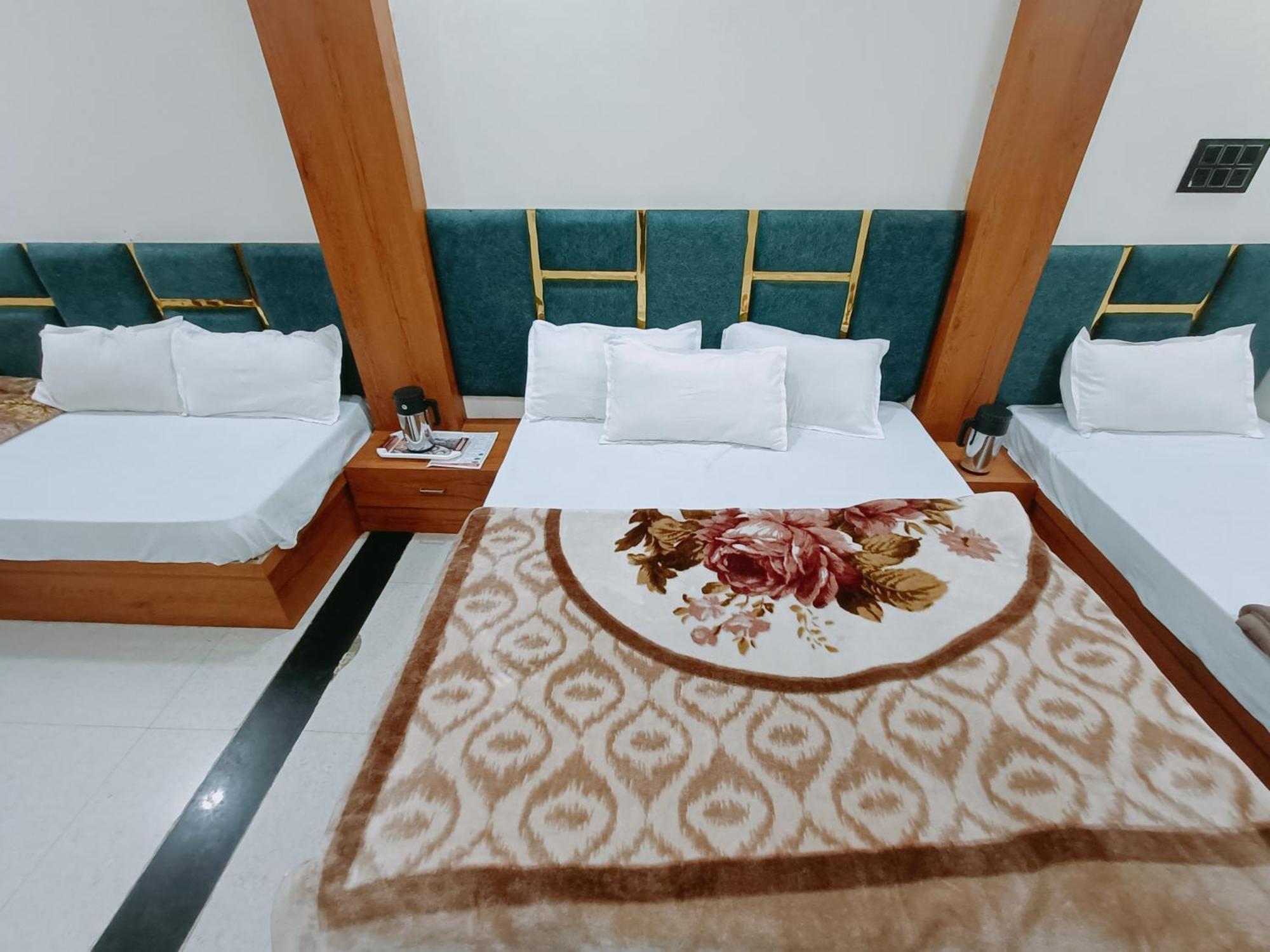 Hotel Shreem Ujjain Eksteriør billede