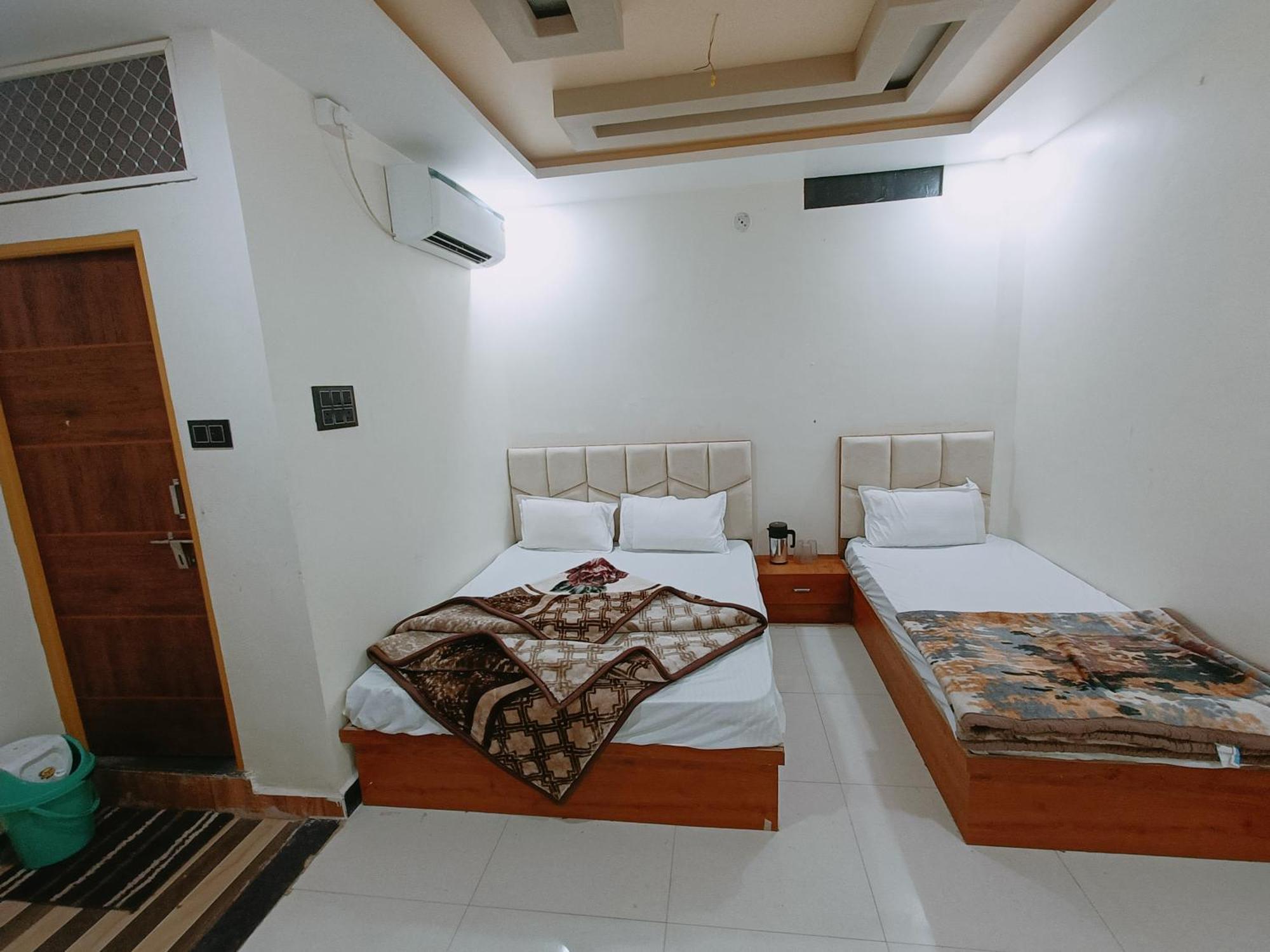 Hotel Shreem Ujjain Eksteriør billede