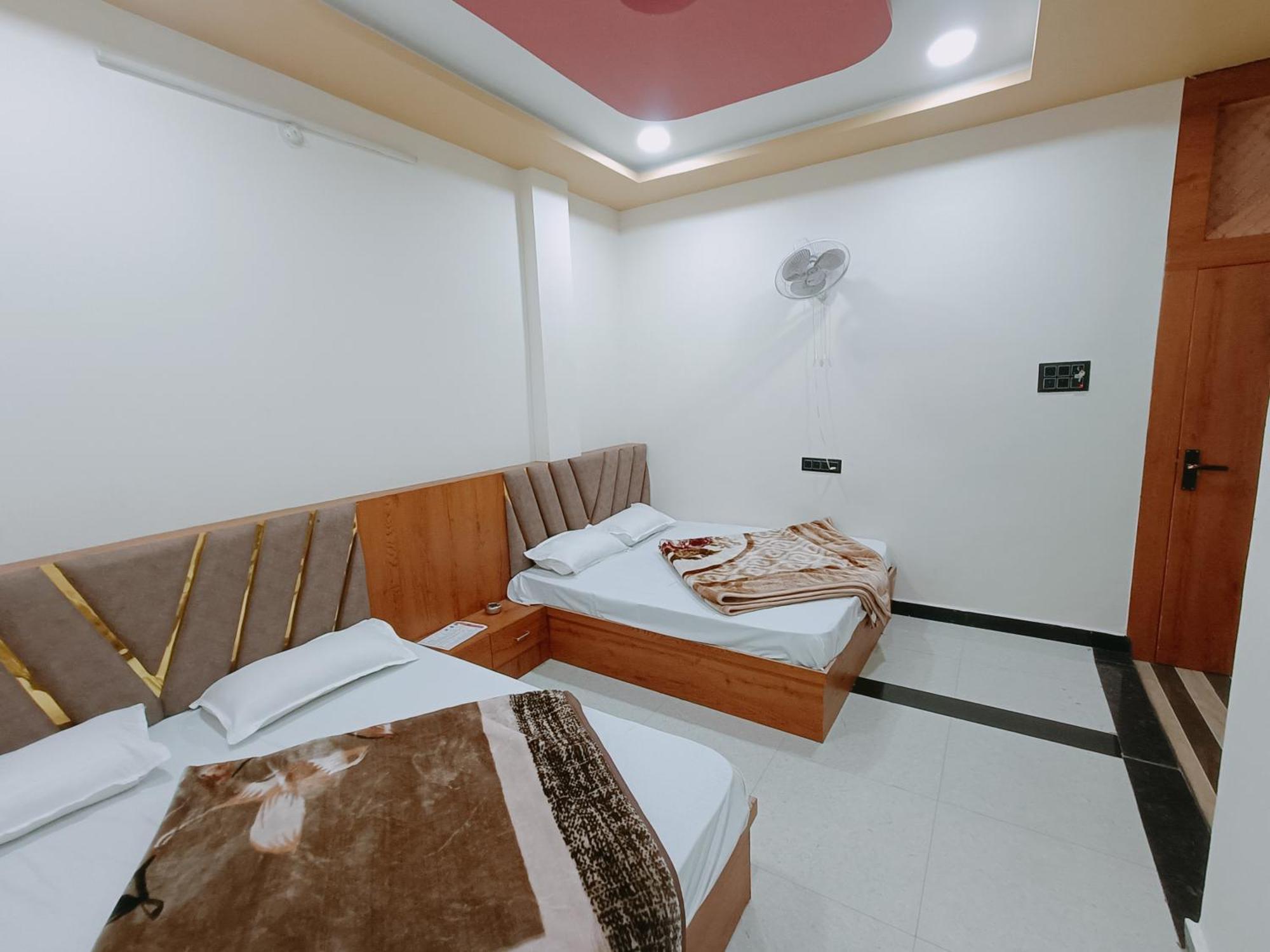 Hotel Shreem Ujjain Eksteriør billede