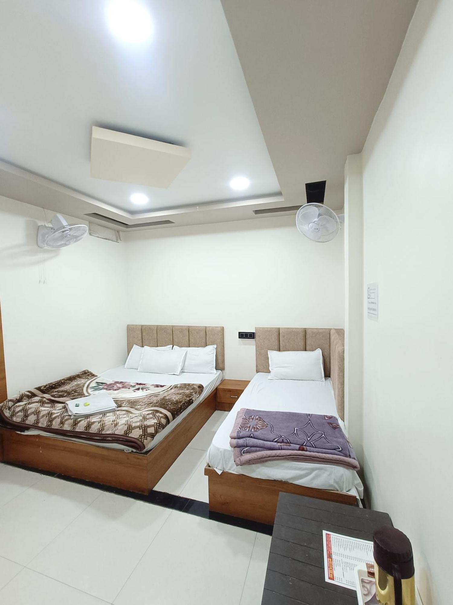 Hotel Shreem Ujjain Værelse billede