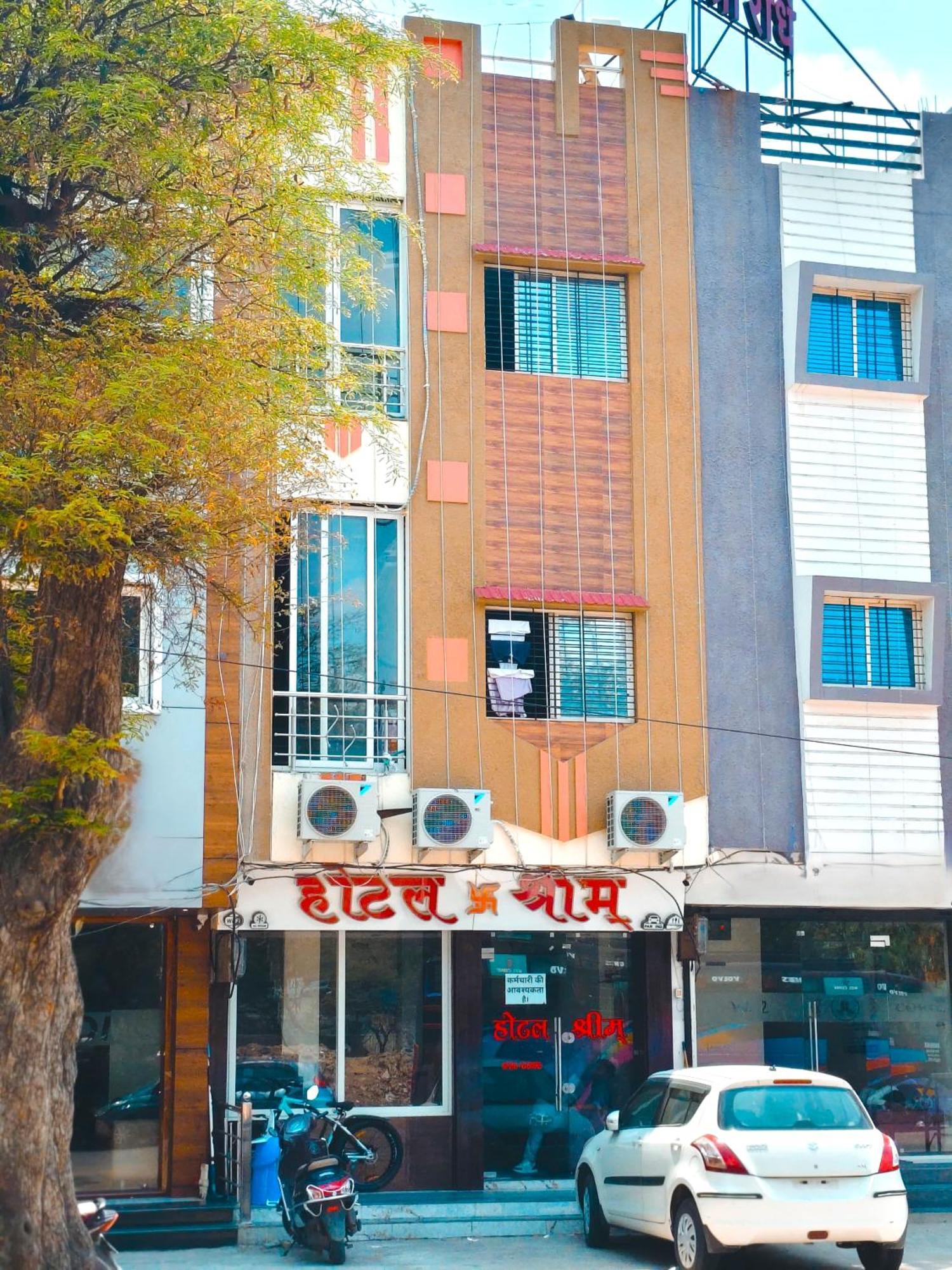 Hotel Shreem Ujjain Eksteriør billede